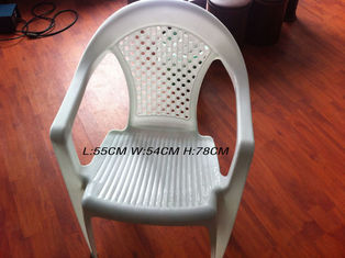 성숙한 플라스틱 의자/테이블 사출 성형은 42-45HRC 단 하나 구멍을 주조합니다